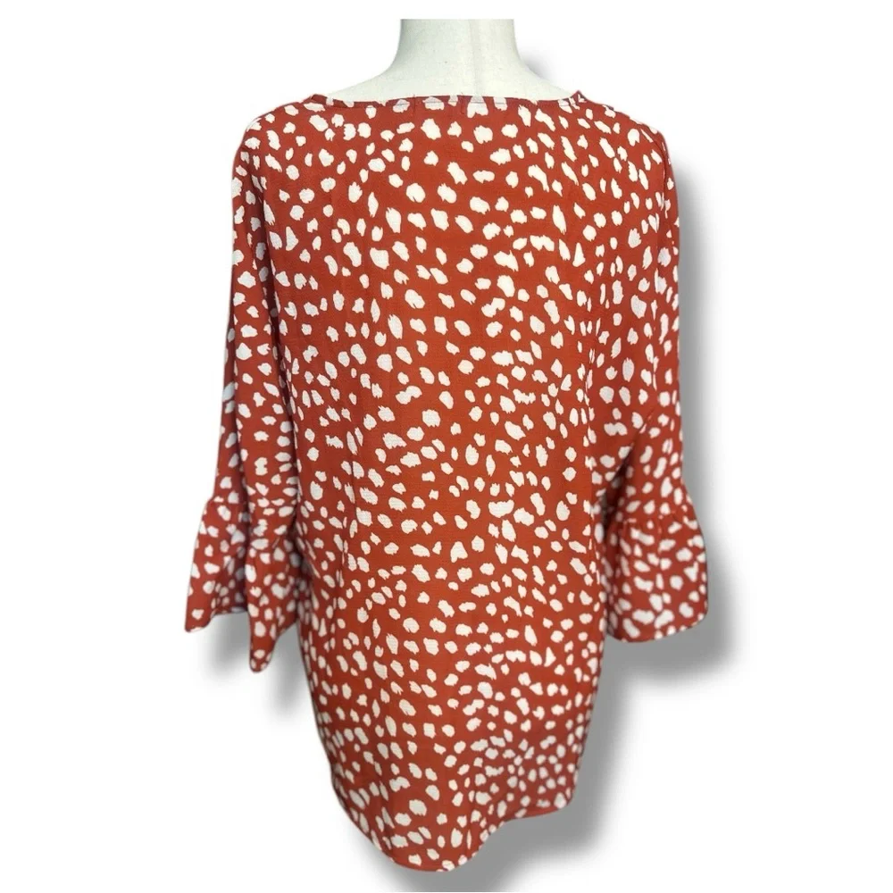 Chic Red and White Polka Dot Blouse - Picture 3 of 6